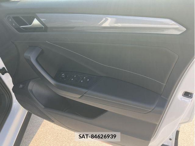 VolksWagen T-ROC 2025-10 8211038-8