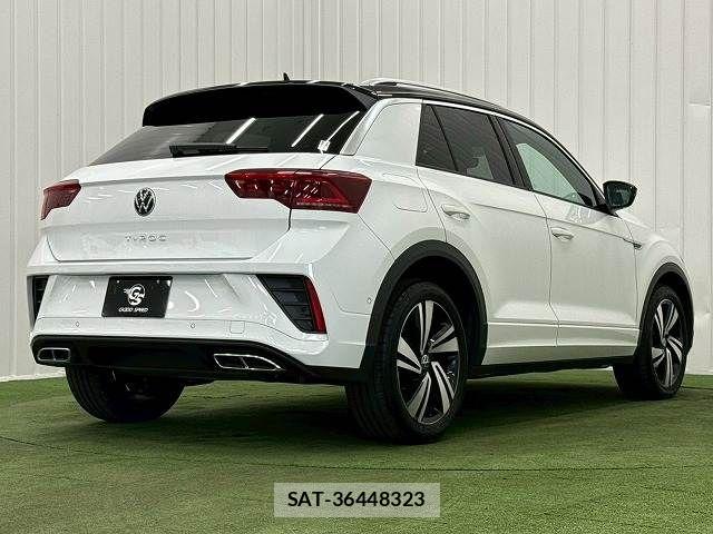 VolksWagen T-ROC 2023-07 8247176-15