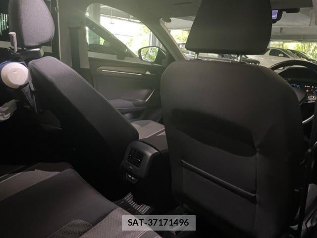 VolksWagen T-ROC 2022-03 8247178-11