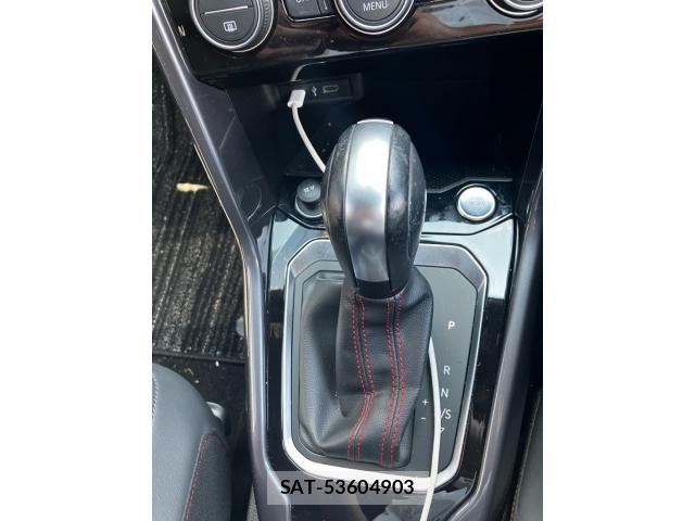 VolksWagen T-ROC 2021-09 8318139-15