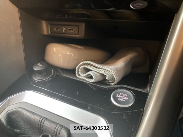VolksWagen T-ROC 2021-04 8337941-15