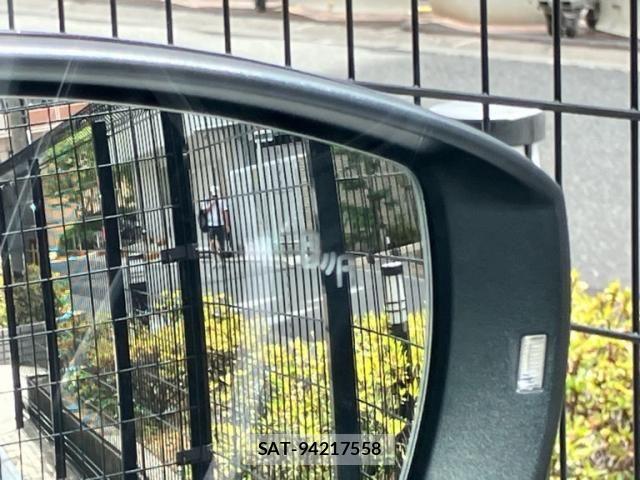 VolksWagen T-ROC 2023-05 8439122-18