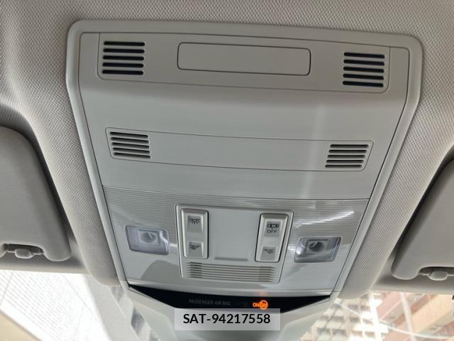 VolksWagen T-ROC 2023-05 8439122-23