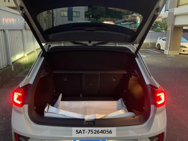 VolksWagen T-ROC 2023-02 8564122-23