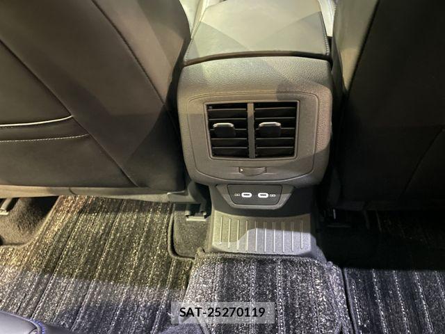 VolksWagen T-ROC 2022-10 8662455-29