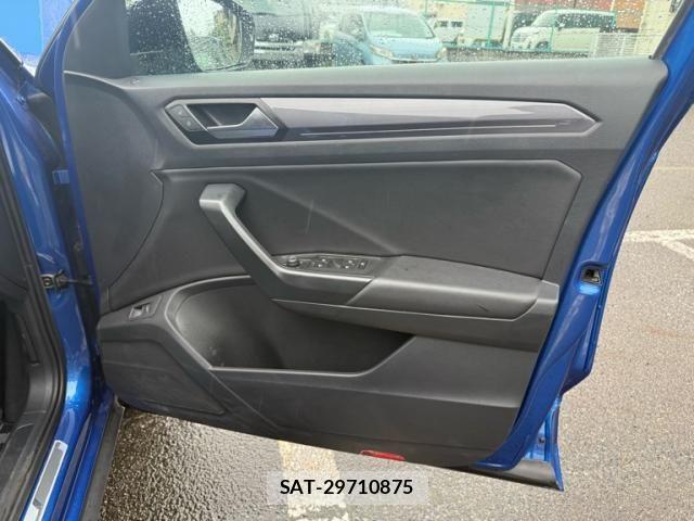VolksWagen T-ROC 2021-11 8782644-8