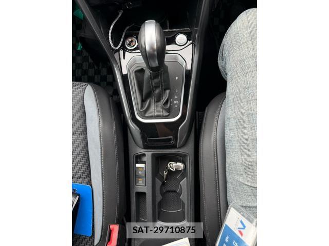 VolksWagen T-ROC 2021-11 8782644-15