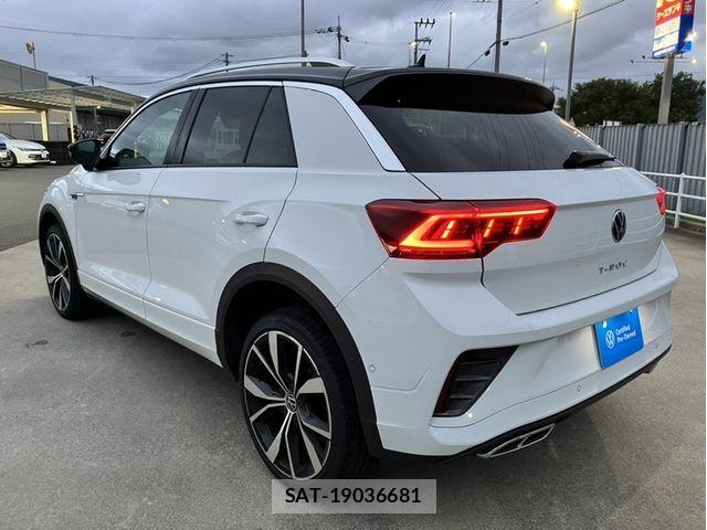 VolksWagen T-ROC 2023-02 8832541-2