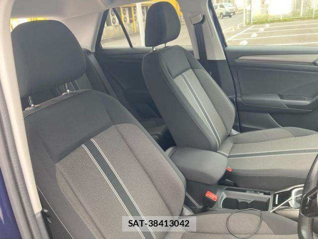 VolksWagen T-ROC 2021-03 8872412-13