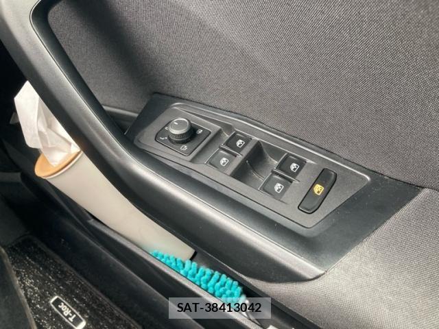 VolksWagen T-ROC 2021-03 8872412-25