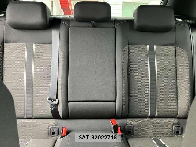 VolksWagen T-ROC 2022-02 8883008-17