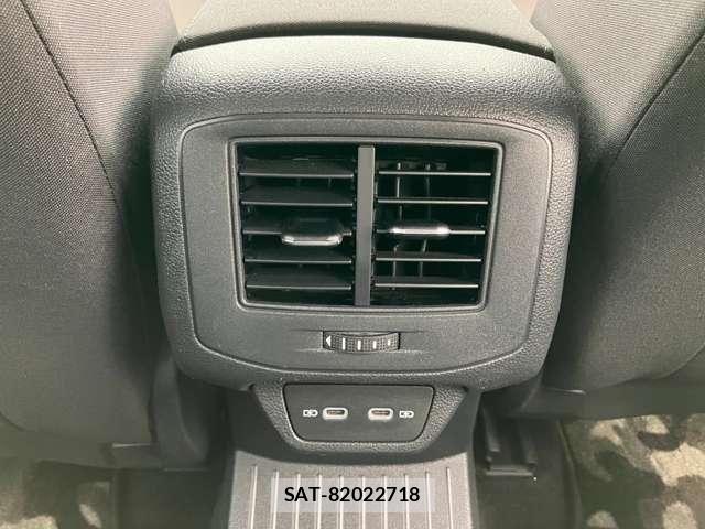 VolksWagen T-ROC 2022-02 8883008-18