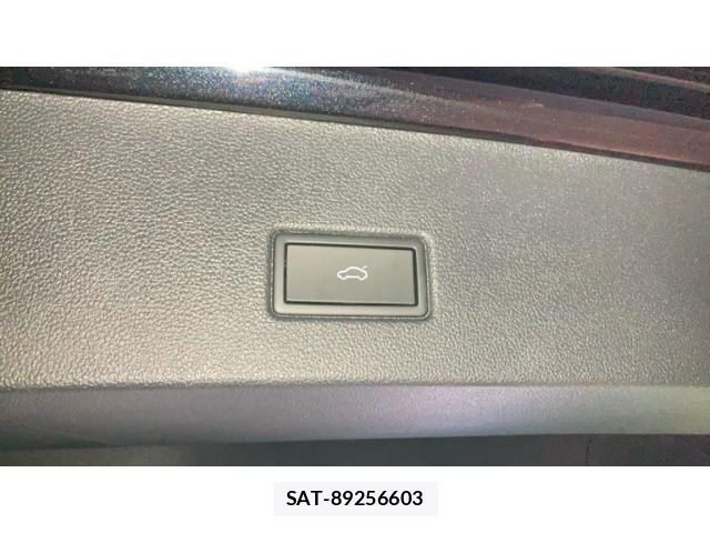 VolksWagen T-ROC 2022-10 7510473-19