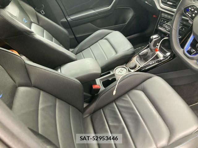 VolksWagen T-ROC 2023-07 7621376-12