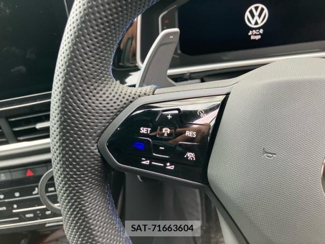 VolksWagen T-ROC 2022-10 8564124-12