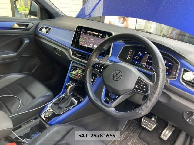 VolksWagen T-ROC 2022-09 8746900-16
