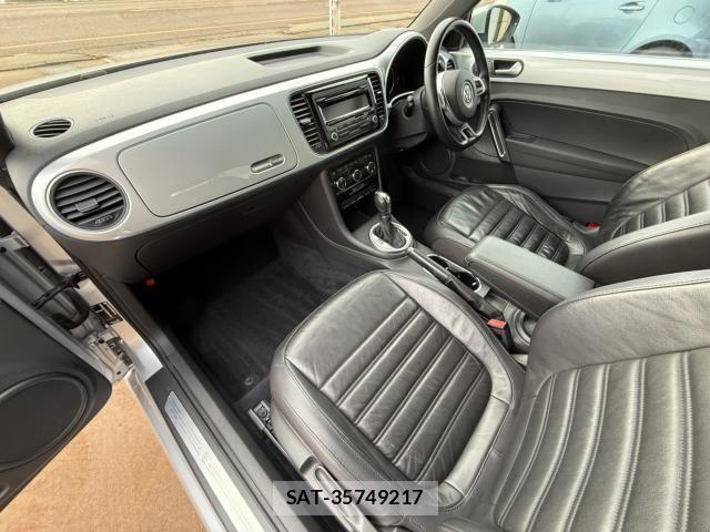 VolksWagen THE BEETLE 2012-05 855393-20