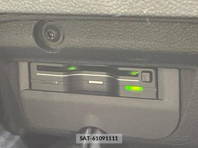 VolksWagen THE BEETLE 2018-04 890397-7