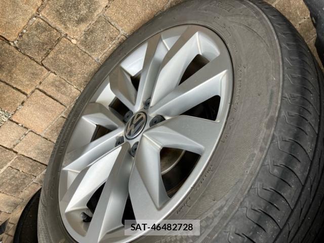 VolksWagen THE BEETLE 2013-04 1177456-5