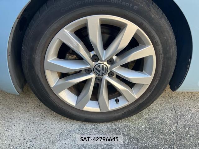 VolksWagen THE BEETLE 2012-07 2318946-10
