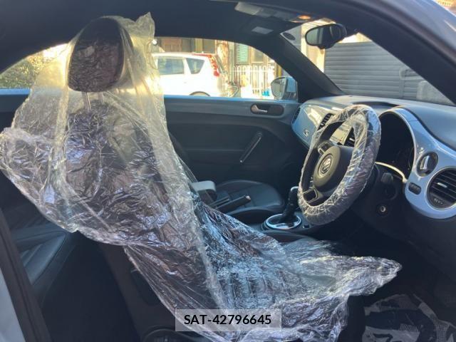 VolksWagen THE BEETLE 2012-07 2318946-15