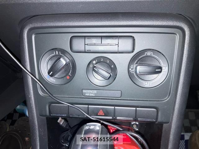VolksWagen THE BEETLE 2013-03 3911326-15