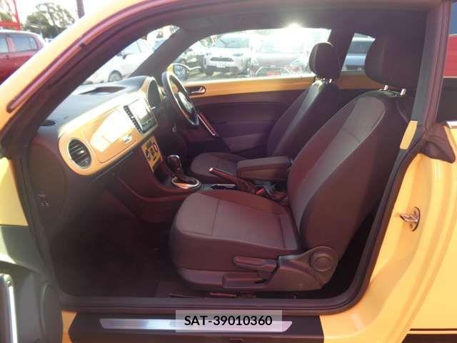 VolksWagen THE BEETLE 2015-08 4604632-8