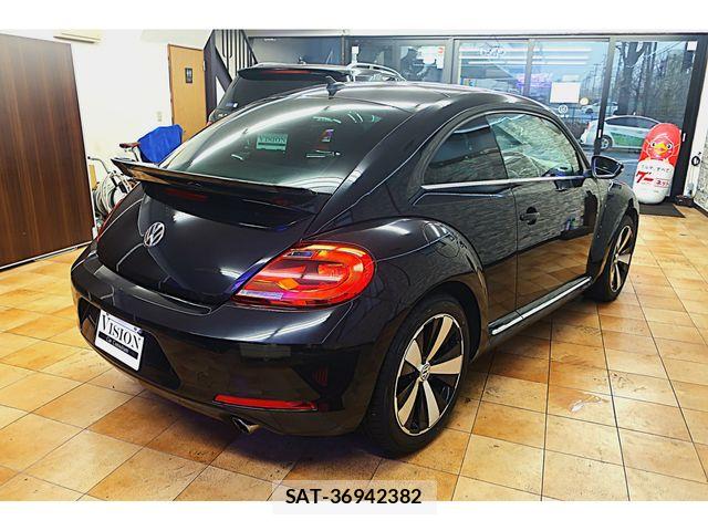VolksWagen THE BEETLE 2014-08 4994680-6