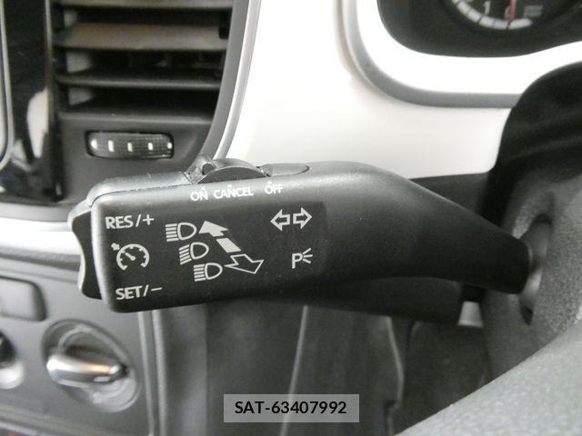 VolksWagen THE BEETLE 2013-10 6915423-22