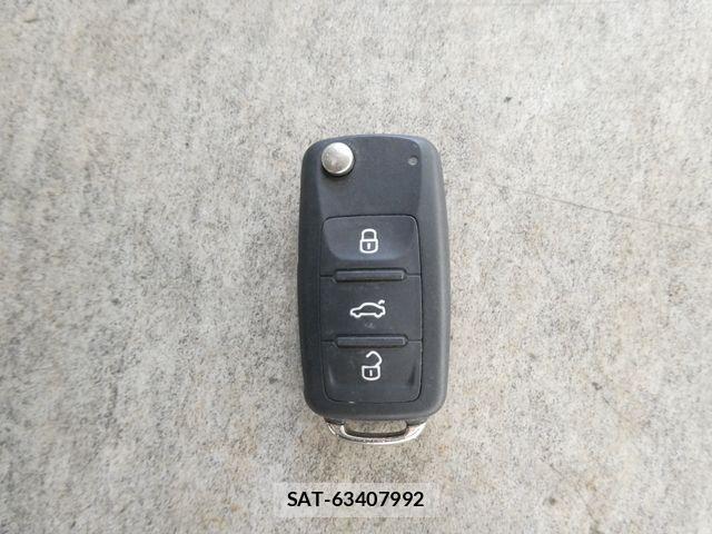 VolksWagen THE BEETLE 2013-10 6915423-29