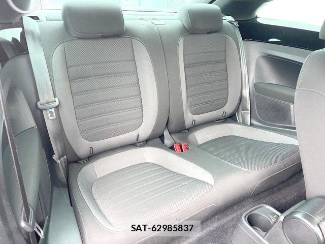 VolksWagen THE BEETLE 2018-07 7061395-9