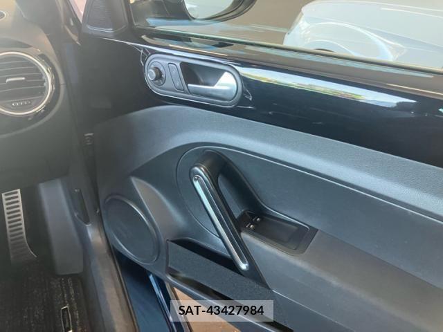 VolksWagen THE BEETLE 2017-06 7061397-15
