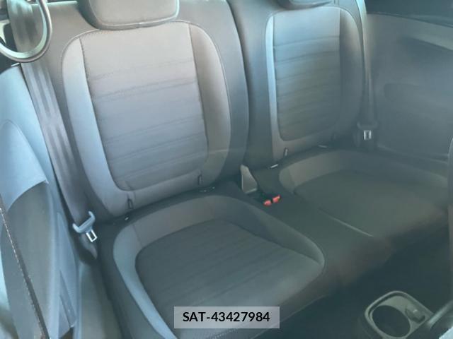 VolksWagen THE BEETLE 2017-06 7061397-18