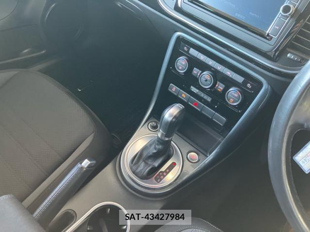VolksWagen THE BEETLE 2017-06 7061397-26