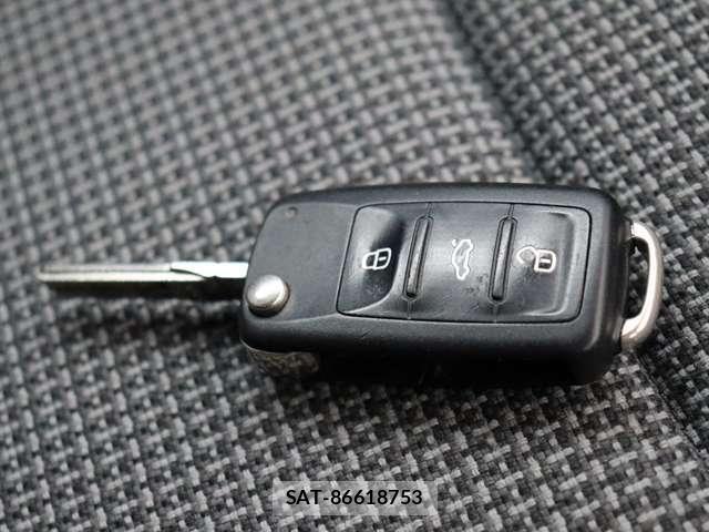 VolksWagen THE BEETLE 2013-06 7331217-16