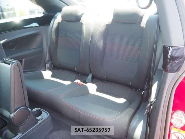 VolksWagen THE BEETLE 2018-03 7458852-9