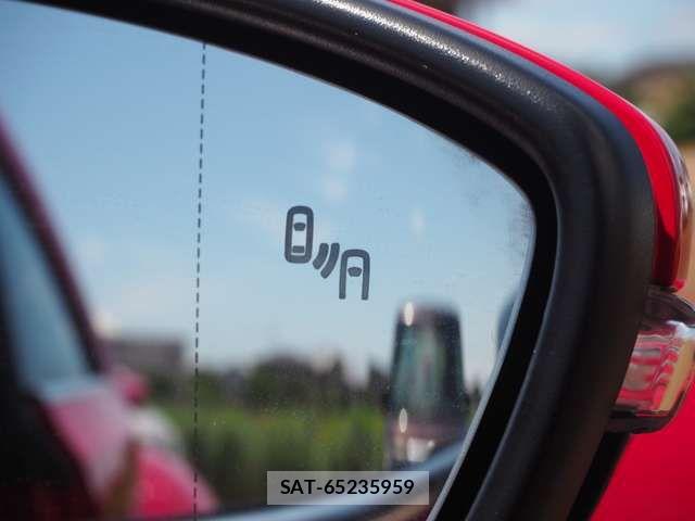 VolksWagen THE BEETLE 2018-03 7458852-12