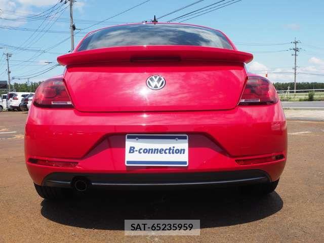 VolksWagen THE BEETLE 2018-03 7458852-4
