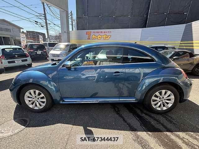 VolksWagen THE BEETLE 2017-08 7458856-14