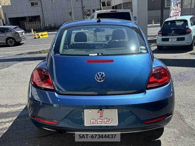 VolksWagen THE BEETLE 2017-08 7458856-15