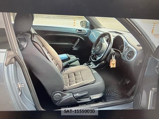VolksWagen THE BEETLE 2017-04 7503778-9