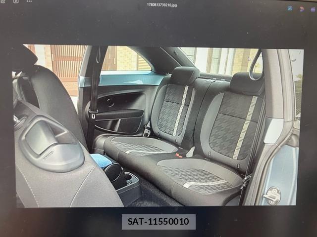 VolksWagen THE BEETLE 2017-04 7503778-14