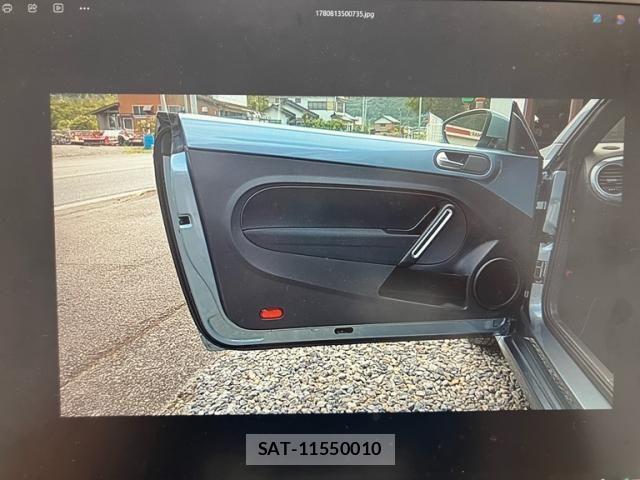 VolksWagen THE BEETLE 2017-04 7503778-8