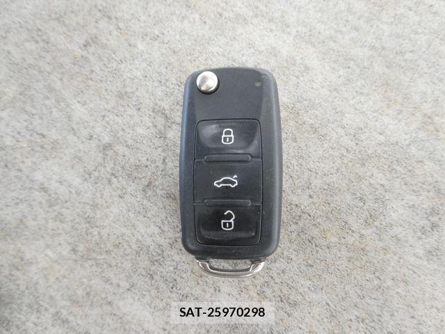 VolksWagen THE BEETLE 2016-03 7510463-29