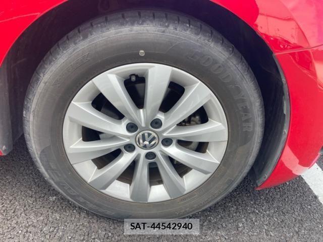 VolksWagen THE BEETLE 2017-07 7621363-5