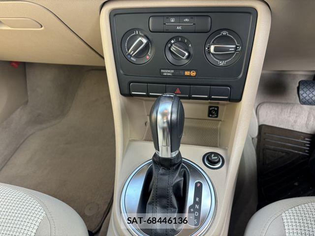 VolksWagen THE BEETLE 2013-04 7621362-11