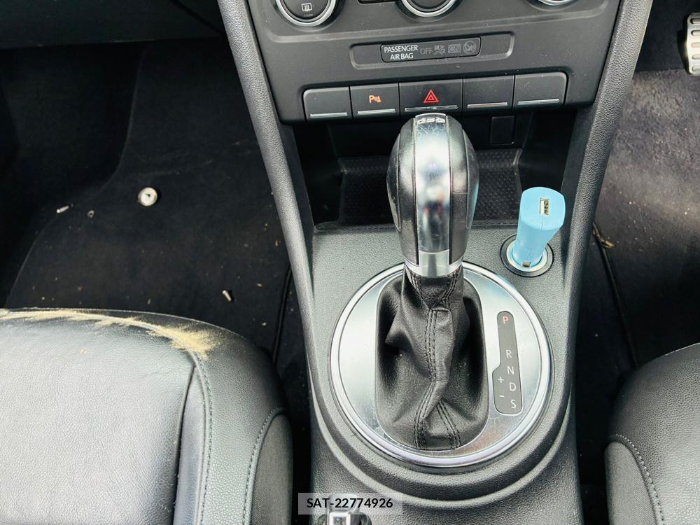 VolksWagen THE BEETLE 2014-02 6915425-16