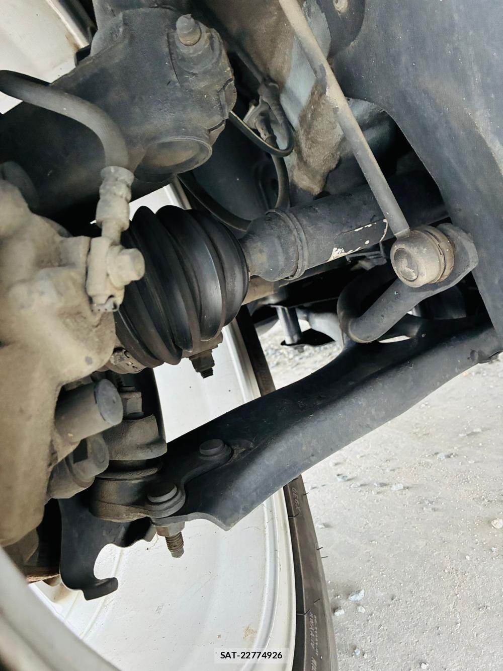 VolksWagen THE BEETLE 2014-02 6915425-30