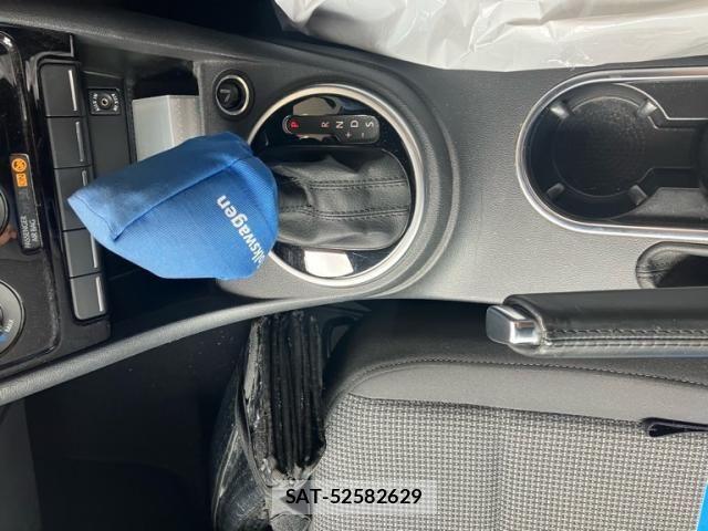VolksWagen THE BEETLE 2014-10 7964409-25