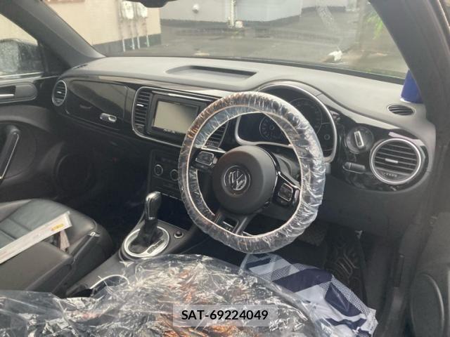 VolksWagen THE BEETLE 2012-06 7981585-10
